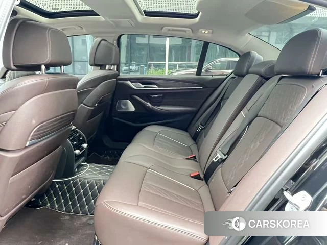 BMW 5 series 2021 Черный из Китая, фото 4