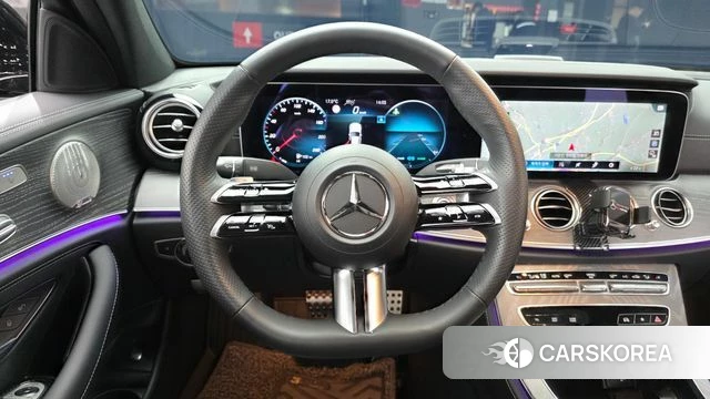 Mercedes-Benz E-Class W213 2023 Черный из Кореи, фото 4