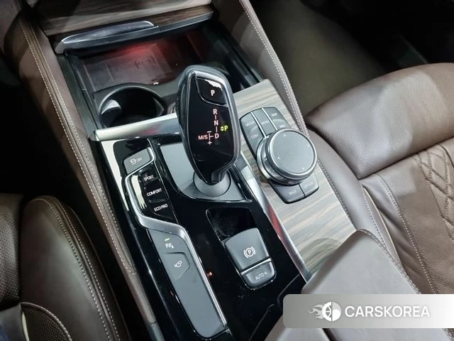 BMW 5 Series (G30) 2018 Серый из Кореи, фото 4