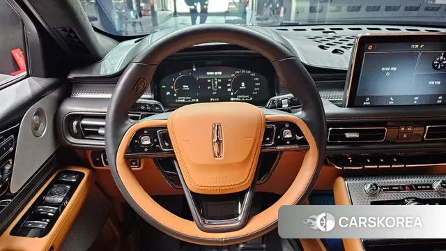 Lincoln Aviator 2nd generation 2023 Серебристо-серый из Кореи, фото 4