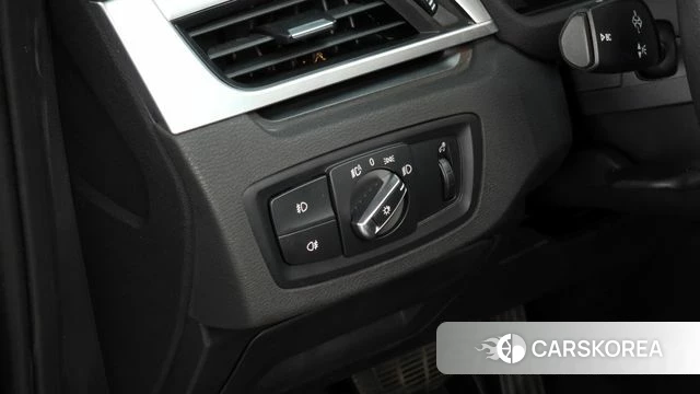 BMW X1 (F48) 2020 Черный из Кореи, фото 4