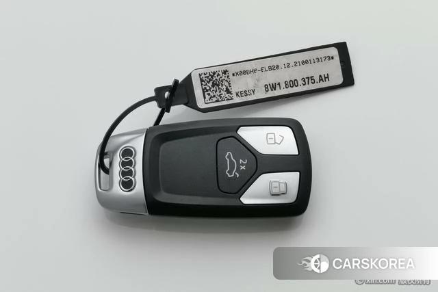 Audi A4L 2022 Белый из Китая, фото 4