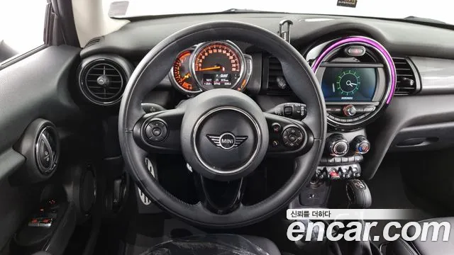 Mini Cooper 2018 Черный из Кореи, фото 4