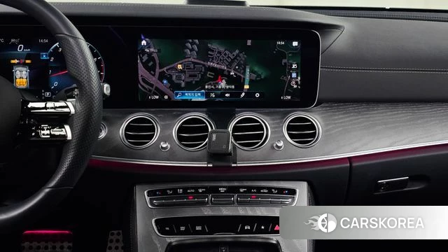 Mercedes-Benz E-Class W213 2022 Белый из Кореи, фото 4