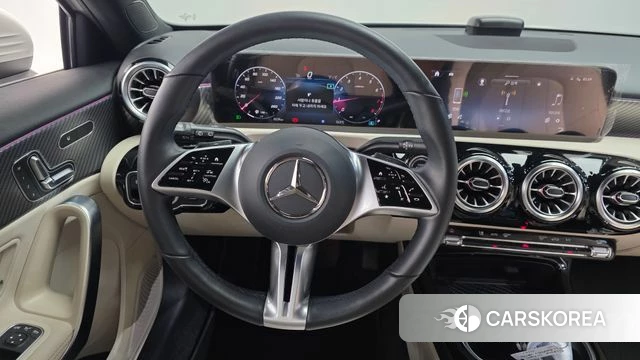 Mercedes-Benz A-Class W177 2024 Белый из Кореи, фото 4