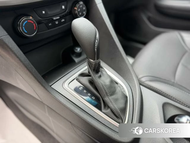 Buick Yinglang 2021 Белый из Китая, фото 4