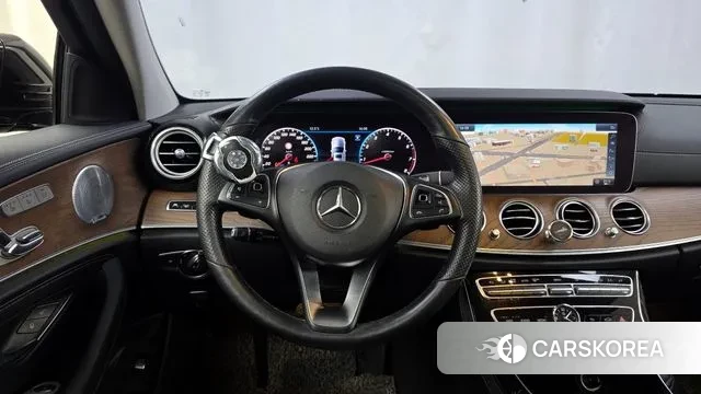 Mercedes-Benz E-Class W213 2018 Черный из Кореи, фото 4