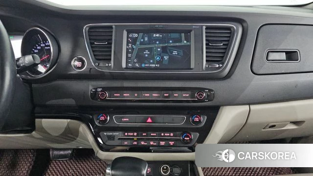 Kia The New Carnival 2018 Белый из Кореи, фото 4