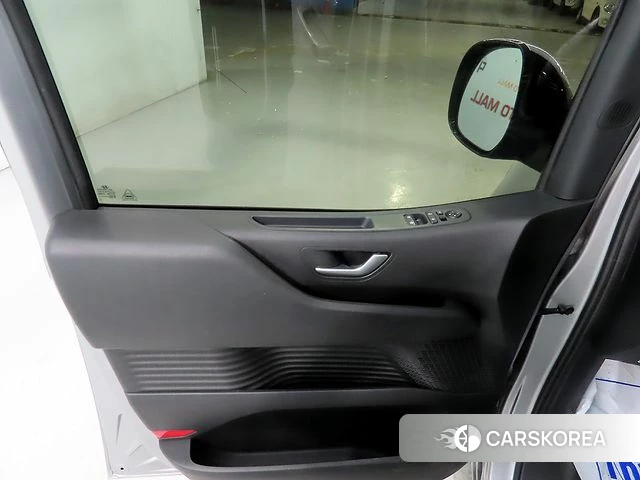 Hyundai Staria 2021 Серебряный из Кореи, фото 4