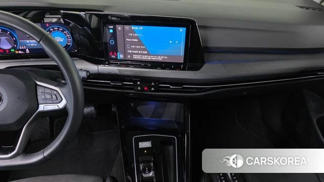 Volkswagen Golf 8th Generation 2023 Серебряный из Кореи, фото 4