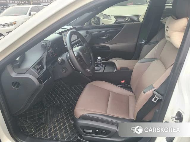 Lexus ES 2023 Белый из Китая, фото 4
