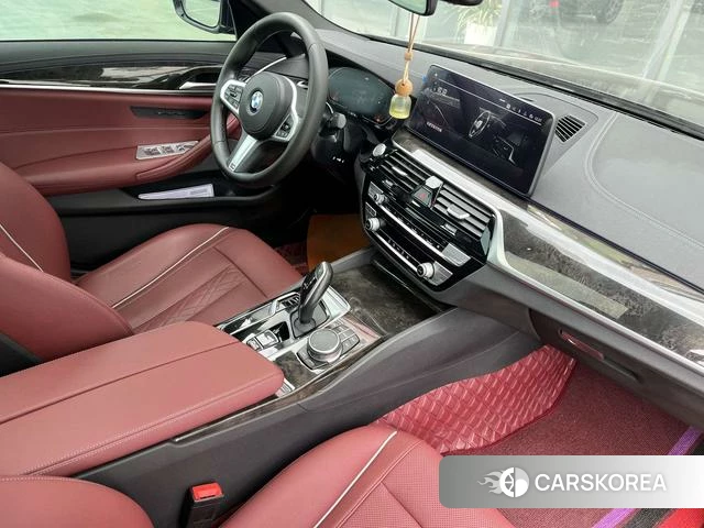 BMW 5 series 2021 Черный из Китая, фото 4