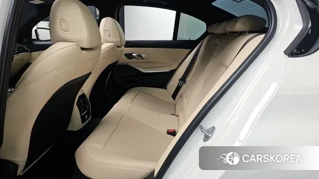 BMW 3 Series (G20) 2023 Белый из Кореи, фото 4