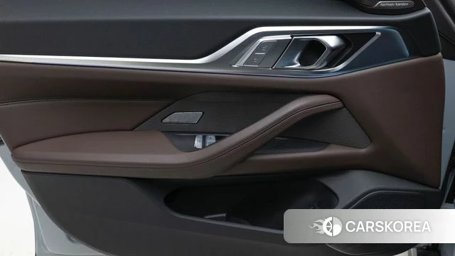 BMW i4 2023 Цвет галактики из Кореи, фото 4