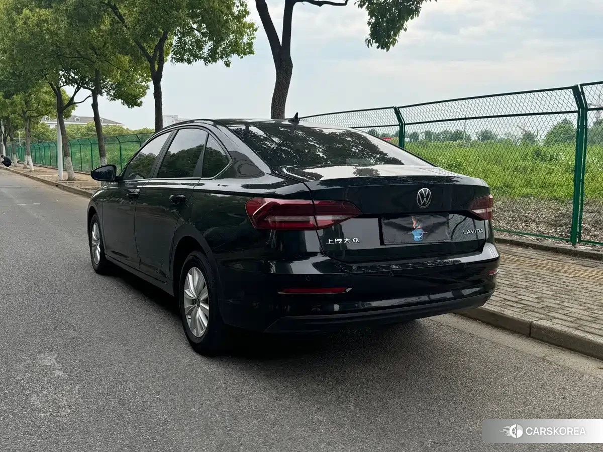 Volkswagen Lavida 2022 Черный из Китая, фото 4