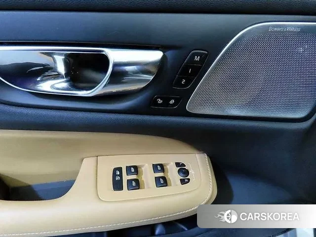 Volvo S60 3rd generation 2019 Серебряный из Кореи, фото 4