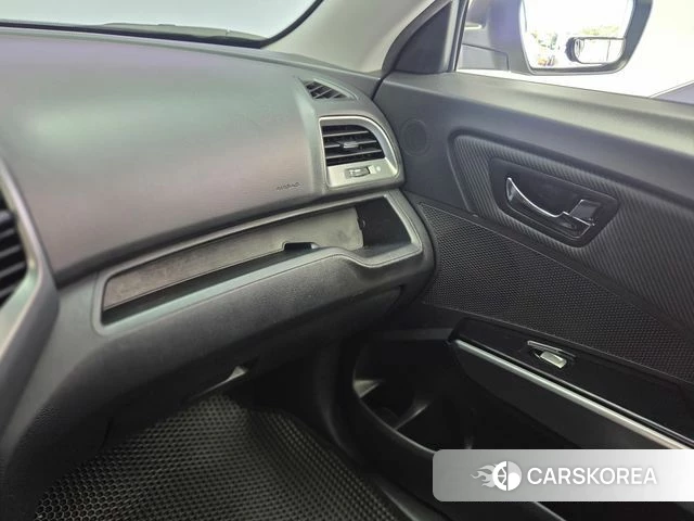Ssangyong Tivoli Armor 2018 Белый из Кореи, фото 4