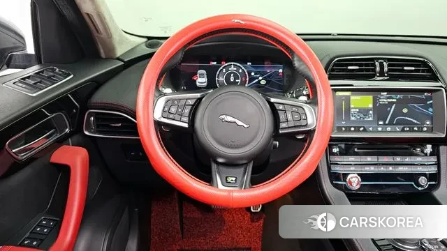 Jaguar F-PACE 2019 Черный из Кореи, фото 4
