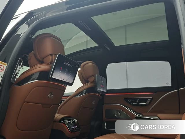 Mercedes-Benz Maybach S-class 2023 Черный из Китая, фото 4