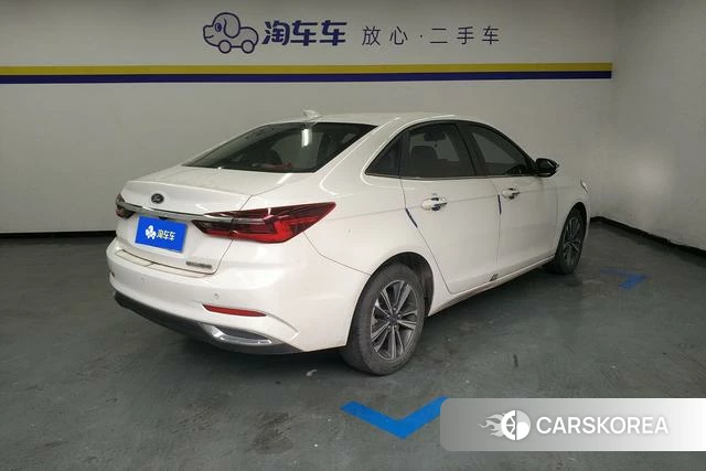 Ford Forrest 2021 Белый из Китая, фото 4