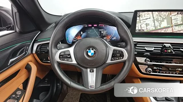 BMW 5 Series (G30) 2023 Черный из Кореи, фото 4