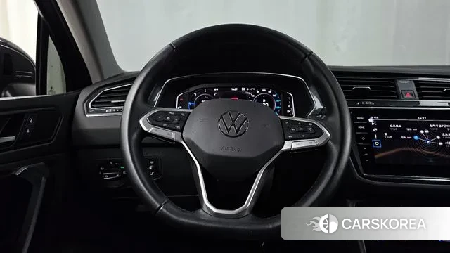 Volkswagen Tiguan second Generation 2022 Серый из Кореи, фото 4