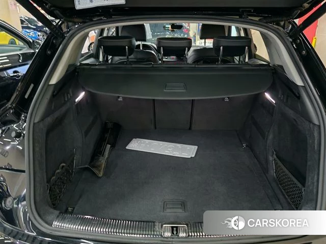 Audi Q5L 2022 Черный из Китая, фото 4