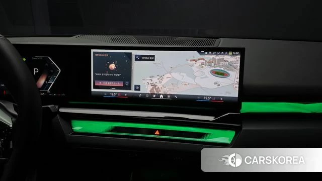 BMW 5 Series (G60) 2025 Черный из Кореи, фото 4