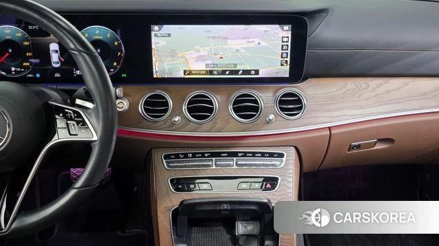 Mercedes-Benz E-Class W213 2021 Белый из Кореи, фото 4