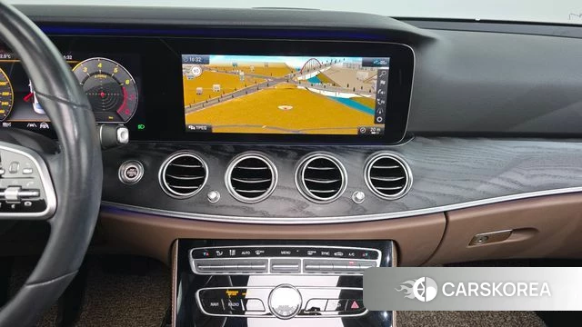 Mercedes-Benz E-Class W213 2020 Белый из Кореи, фото 4