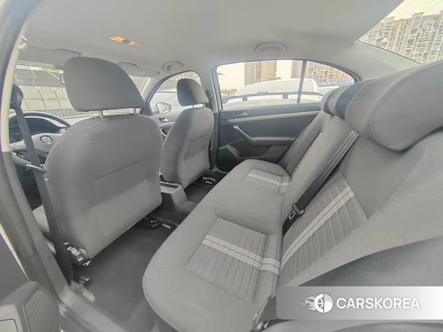Volkswagen Lavida 2023 Белый из Китая, фото 4