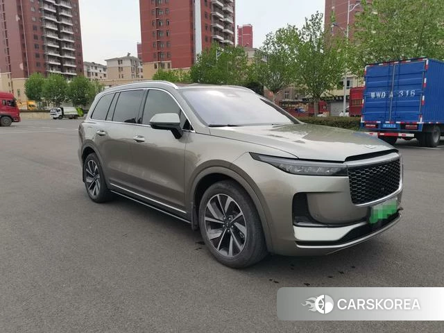 Ideal car Ideal ONE 2023 Серебристо-серый из Китая, фото 4