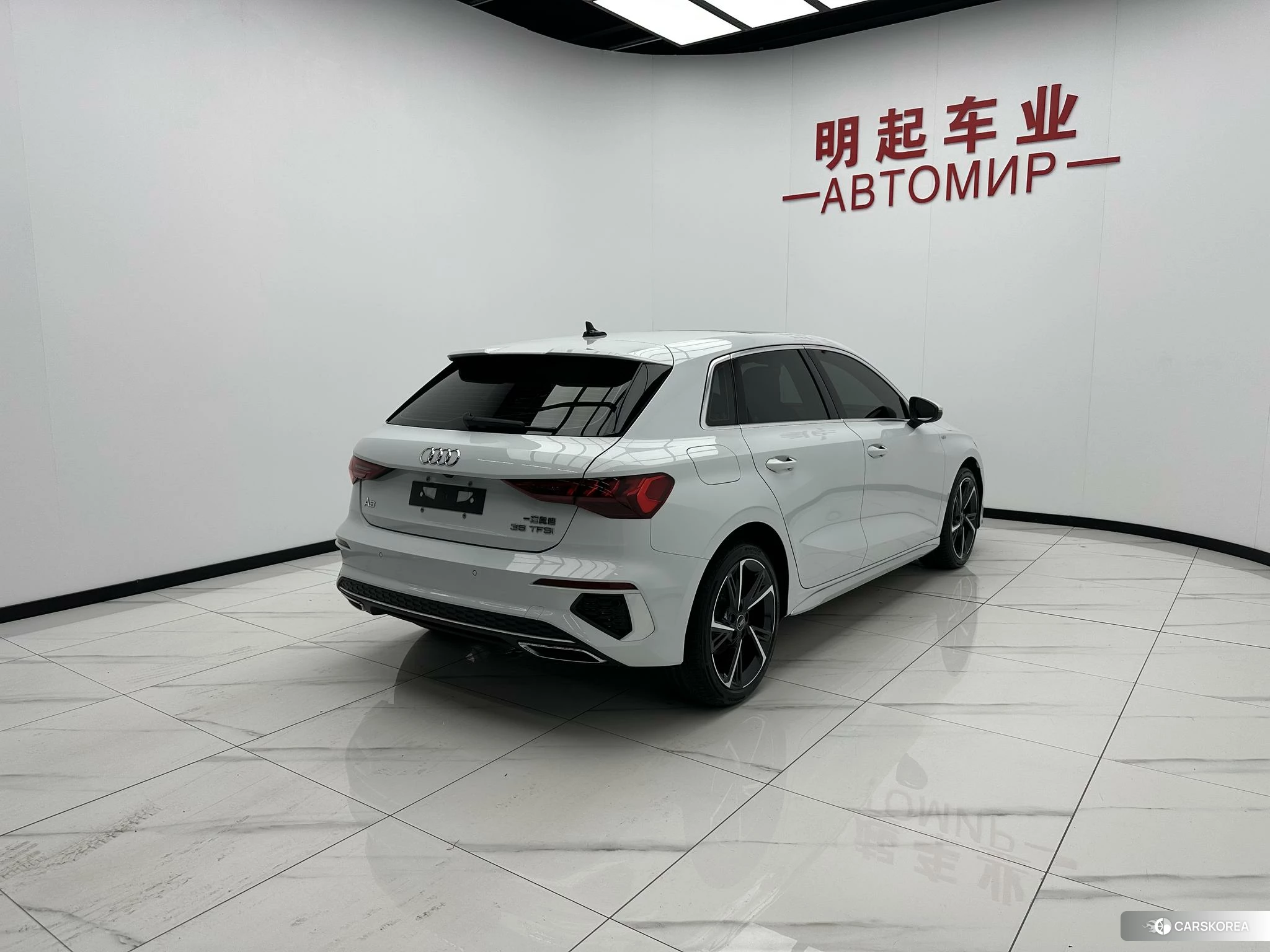 Audi A3 2023 Белый из Китая, фото 4