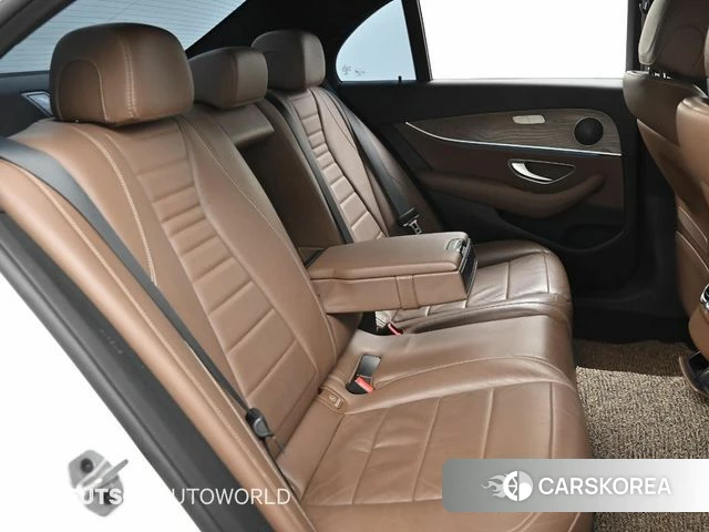 Mercedes-Benz E-Class W213 2021 Белый из Кореи, фото 4