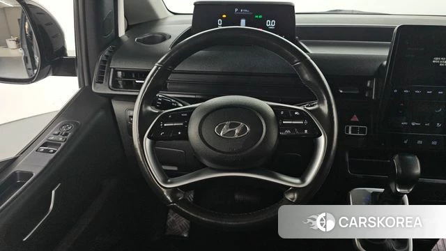 Hyundai Staria 2023 Серебристо-серый из Кореи, фото 4