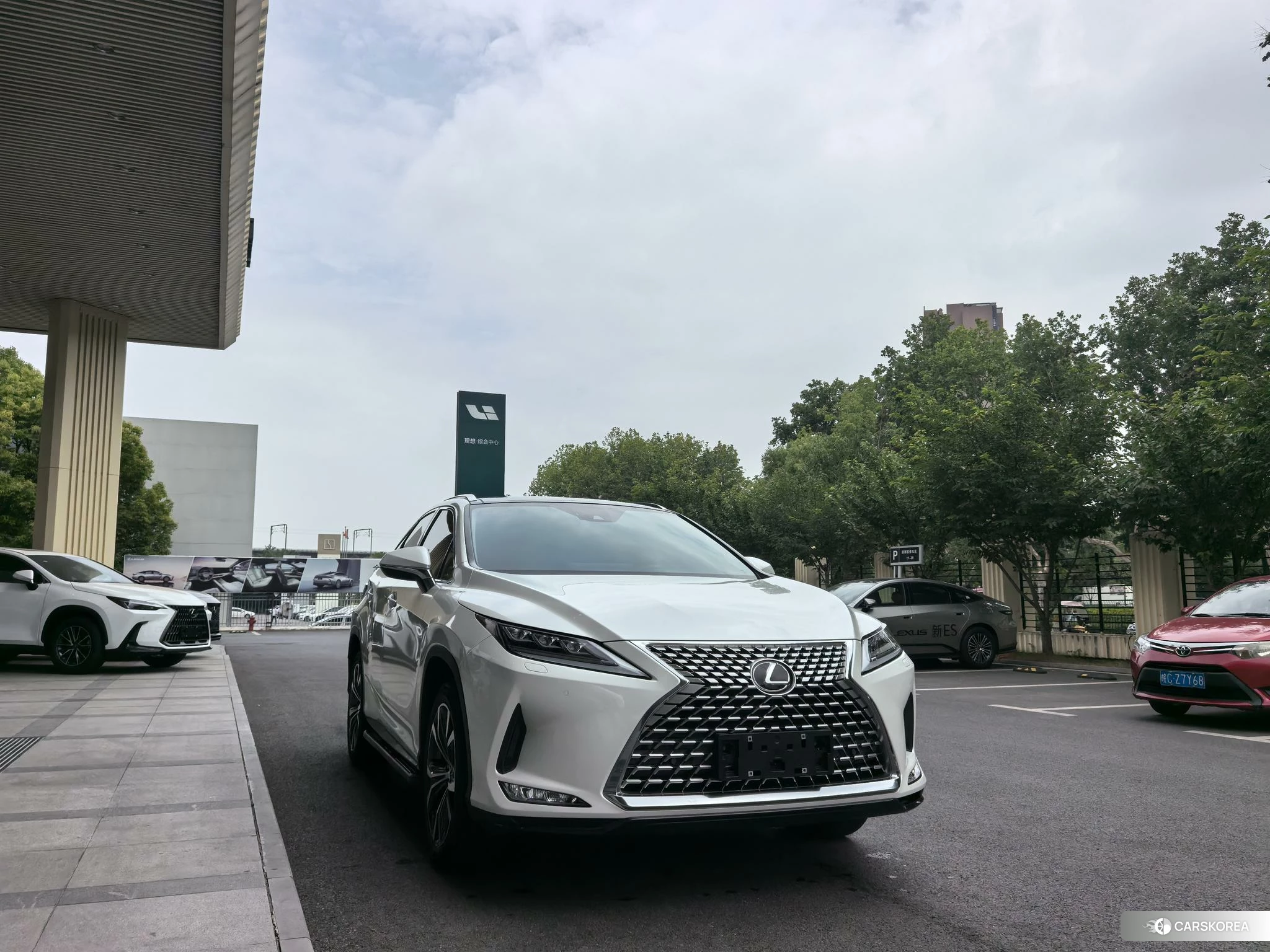 Lexus RX 2021 Белый из Китая, фото 4