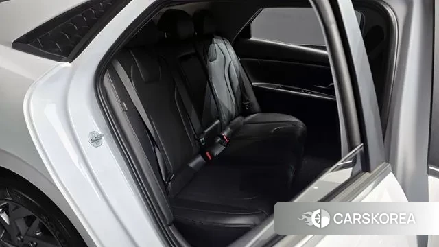 Hyundai The New Avante (CN7) 2023 Белый из Кореи, фото 4