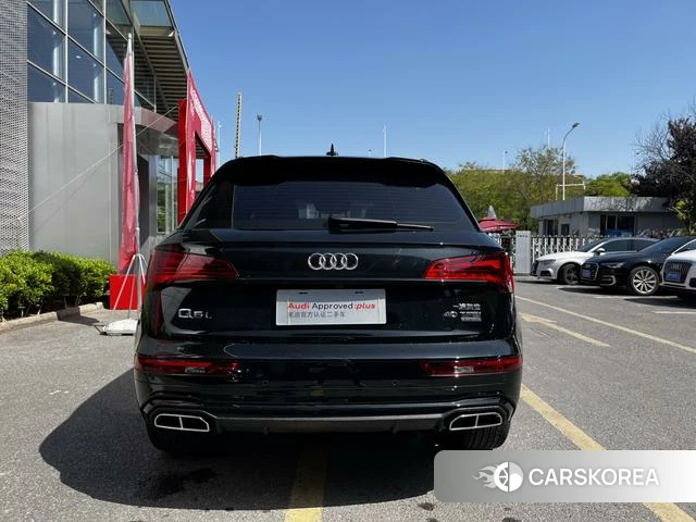 Audi Q5L 2025 Черный из Китая, фото 4