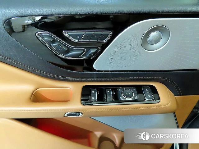 Lincoln Aviator 2nd generation 2021 Серебристо-серый из Кореи, фото 4