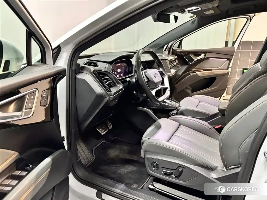 Audi Q4 2024 Белый из Китая, фото 4
