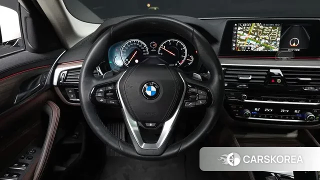 BMW 5 Series (G30) 2018 Белый из Кореи, фото 4