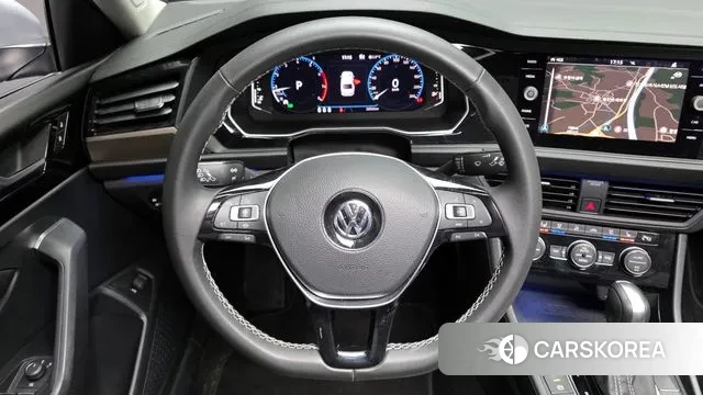 Volkswagen 7th Generation of Jetta 2021 Серебристо-серый из Кореи, фото 4