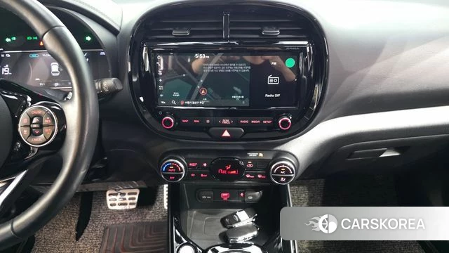 Kia Soul Booster EV 2020 Белый из Кореи, фото 4