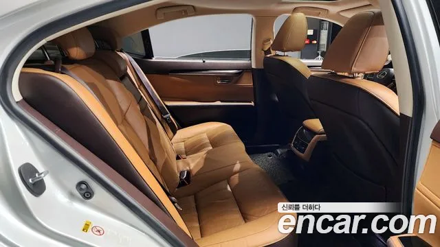 Lexus New ES300h id 2673678 из Кореи 4