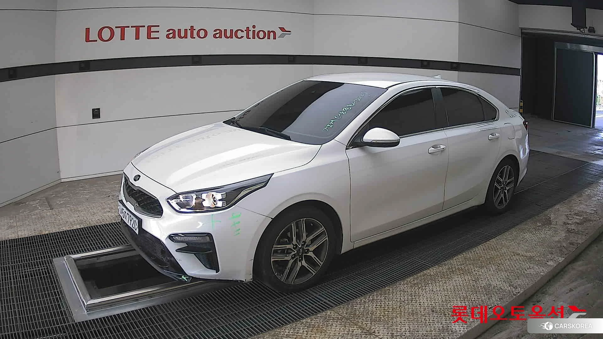 Kia K3 2020 Snow White Pearl из Кореи, фото 4