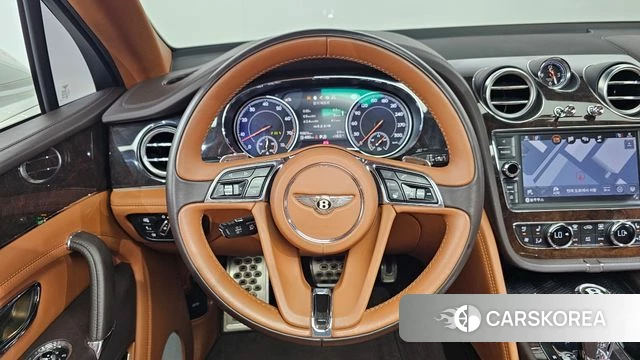 Bentley Bentayga 2019 Белый из Кореи, фото 4