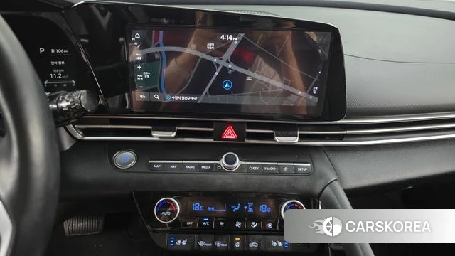 Hyundai Avante Hybrid (CN7) 2022 Белый из Кореи, фото 4