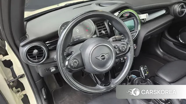 Mini Cooper Convertible 2020 Жемчужный цвет из Кореи, фото 4