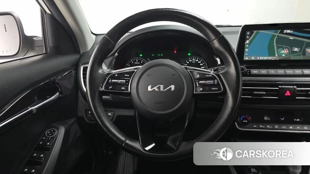 Kia Seltos 2022 Белый из Кореи, фото 4