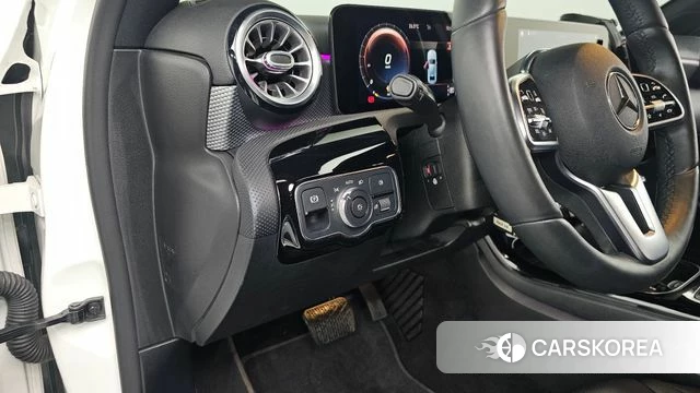 Mercedes-Benz A-Class W177 2021 Белый из Кореи, фото 4